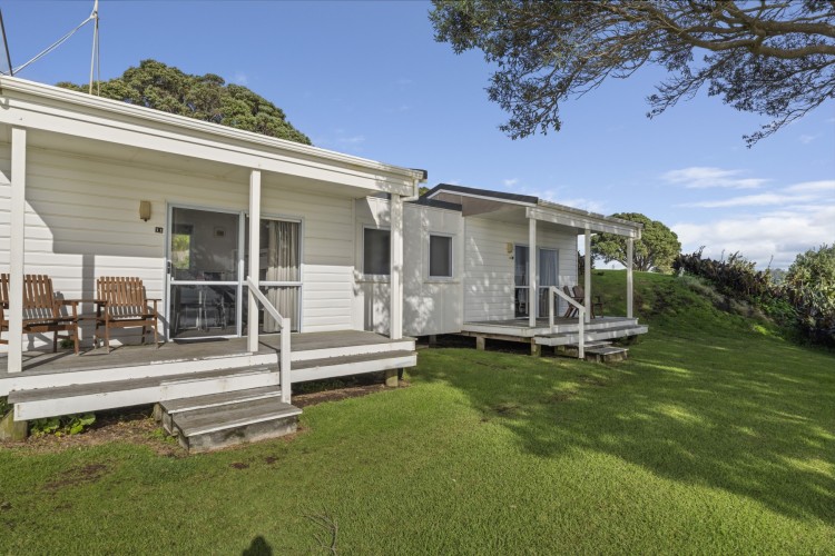 Ensuite Cabins 51