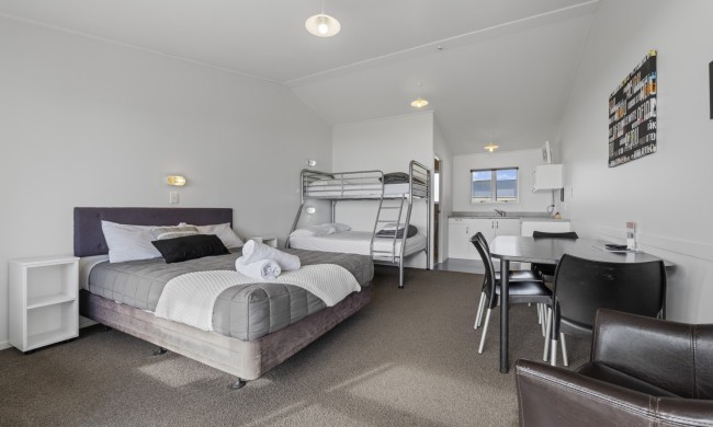 Family Self Contained 142