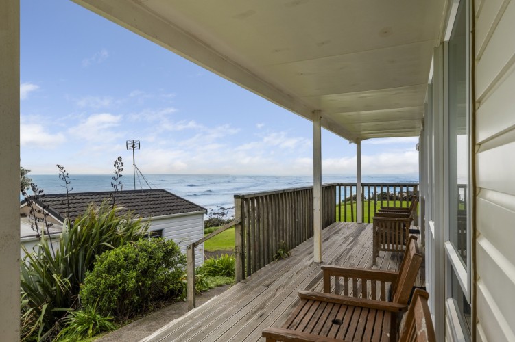 Self Contained Studio 94